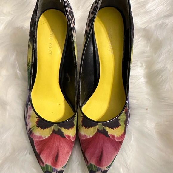 Nine West Women's Flower Cut Out Platform Wedge Heel
